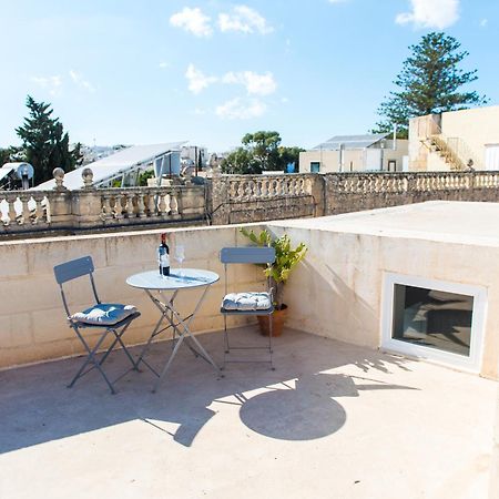 San Anton Suites Attard Ngoại thất bức ảnh