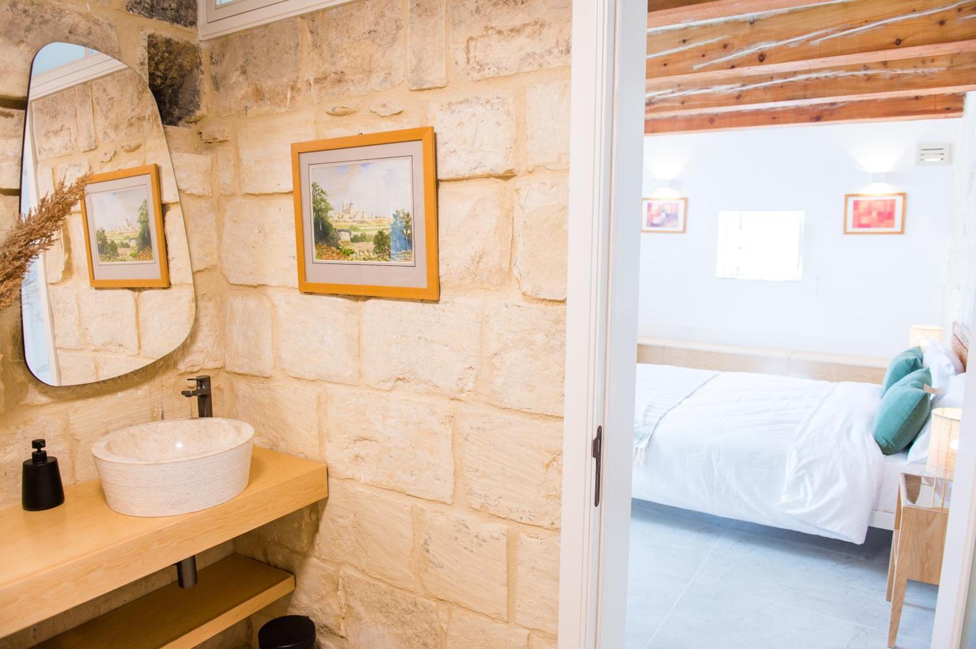 San Anton Suites Attard Ngoại thất bức ảnh