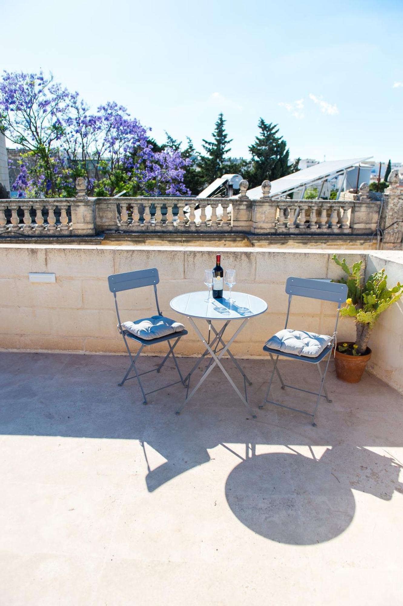 San Anton Suites Attard Ngoại thất bức ảnh