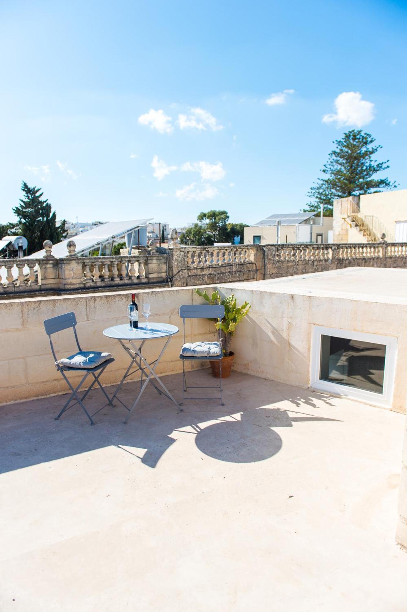 San Anton Suites Attard Ngoại thất bức ảnh