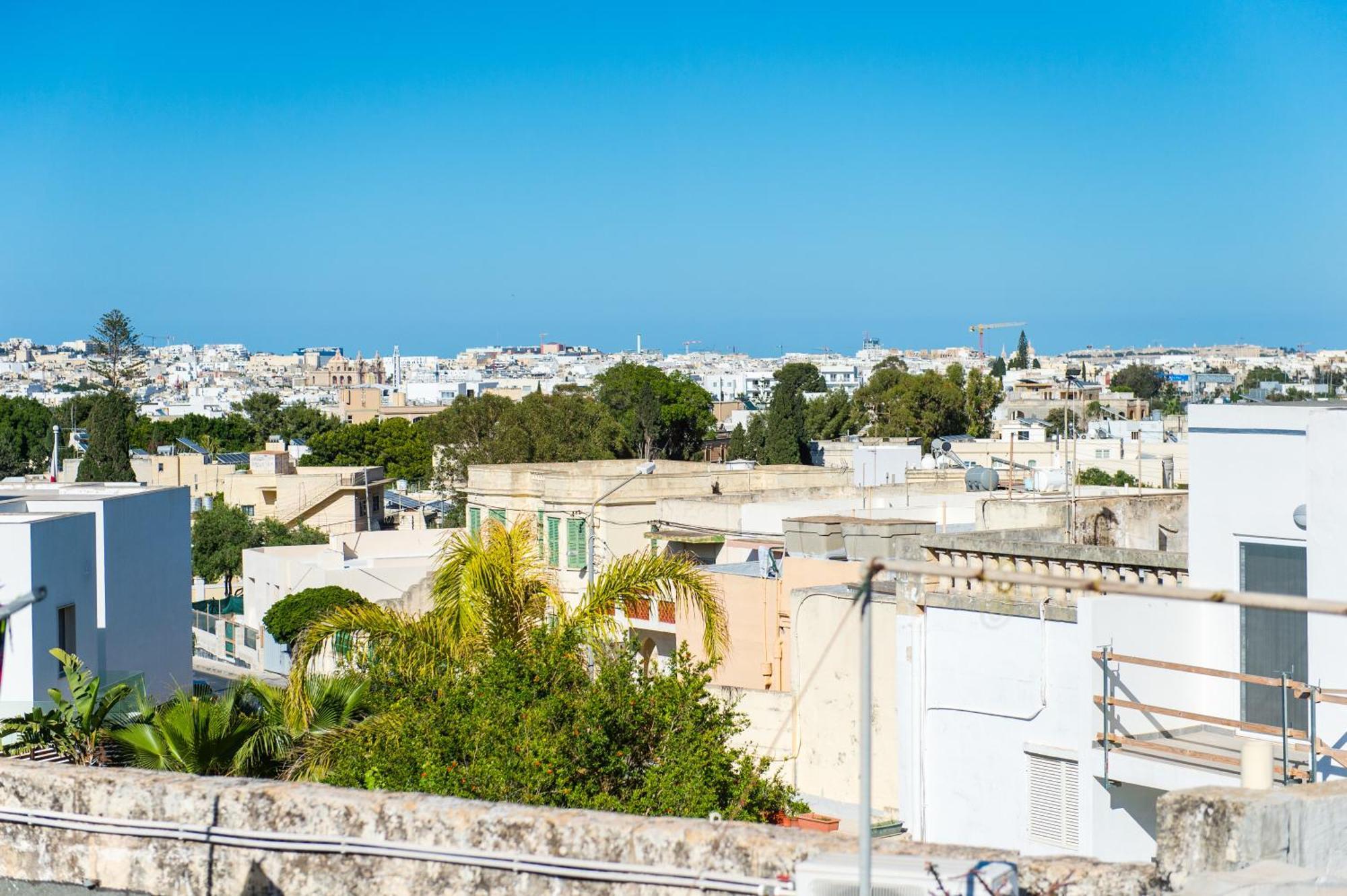 San Anton Suites Attard Ngoại thất bức ảnh